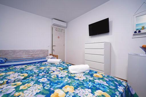 Guest House Lana Дения Екстериор снимка